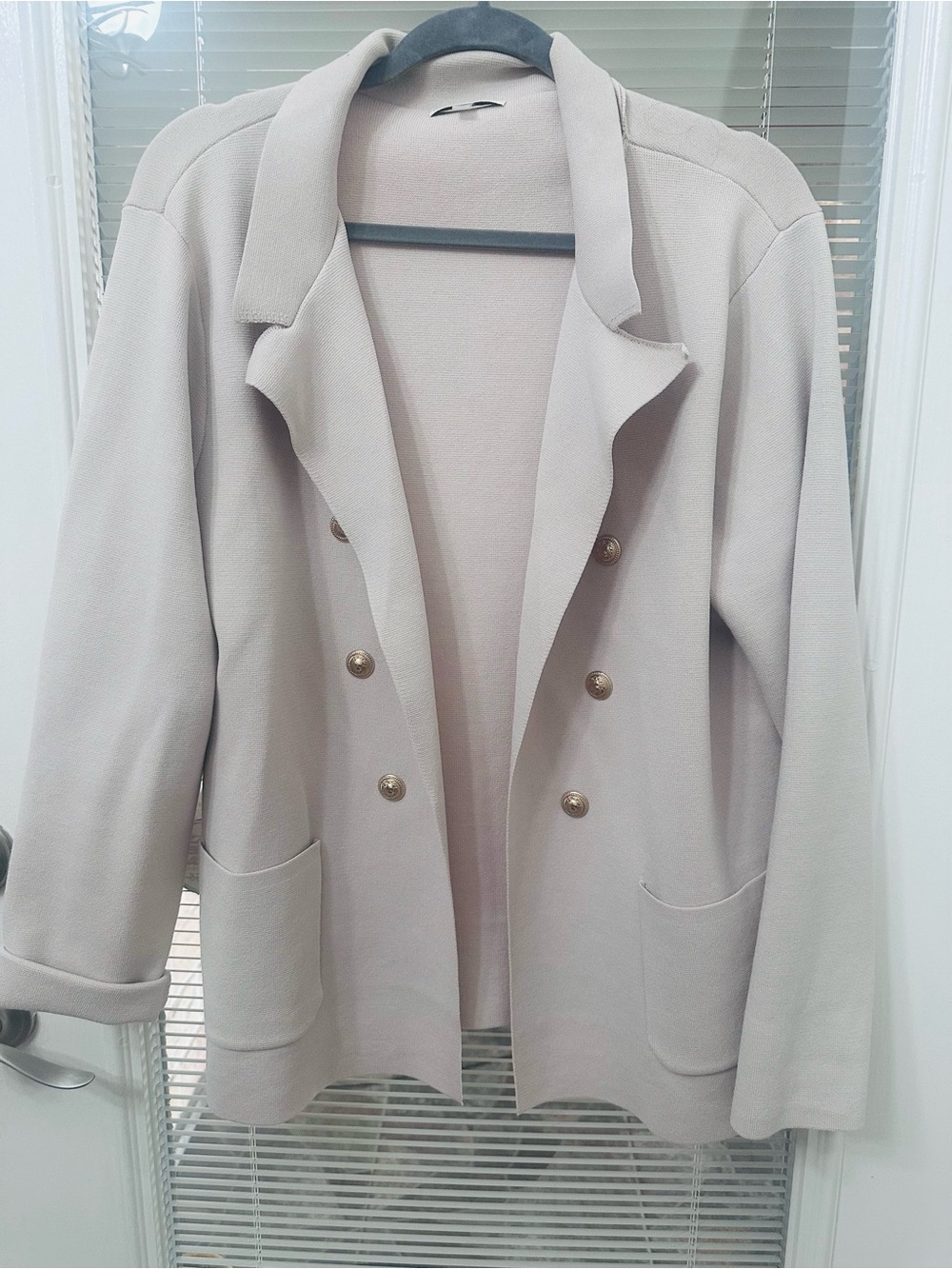 Sioni Light Beige Double-Breasted Blazer with Gold Buttons